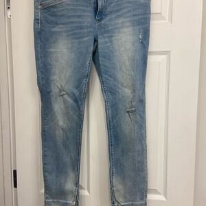 Women’s White House Black Market Light Blue Distressed Skimmer Jeans